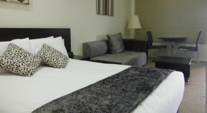 Injune Motor Inn