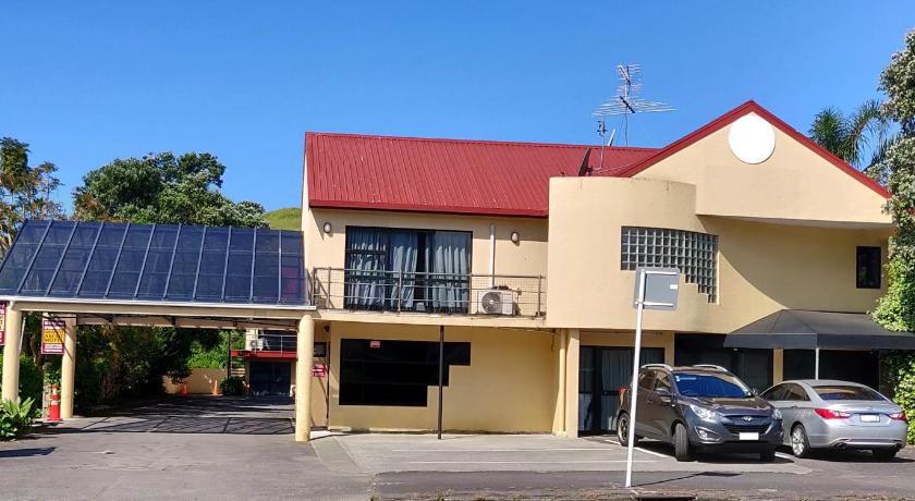 Rayland Epsom Motel photo