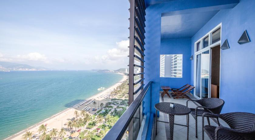 Image of Superior King Room 9