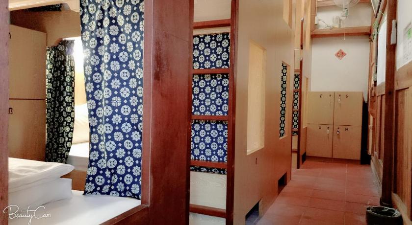 Image of Bed in 8-Bed Mixed Dormitory Room 2
