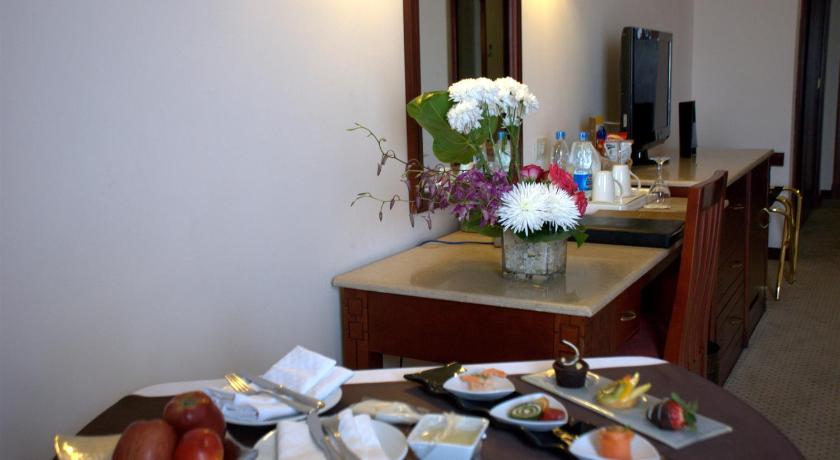Food and beverages, Safir Hotel Cairo in Giza Safir Hotel Cairo