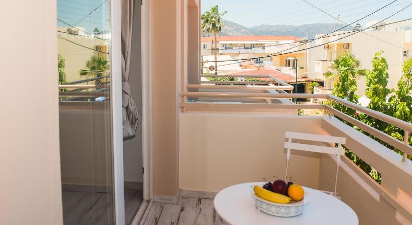 Image of Deluxe Mini Suite With Jacuzzi (up to 2 people) 1