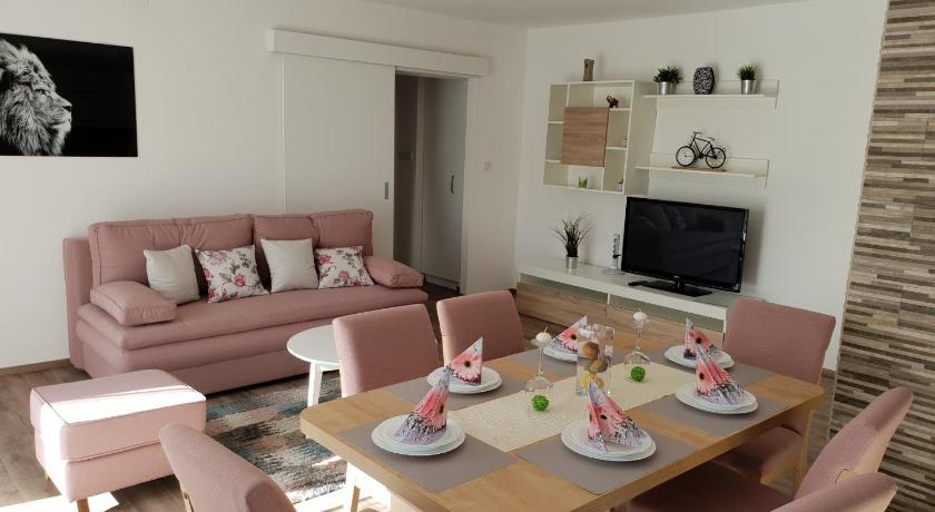 Lion Apartment Zagreb photo