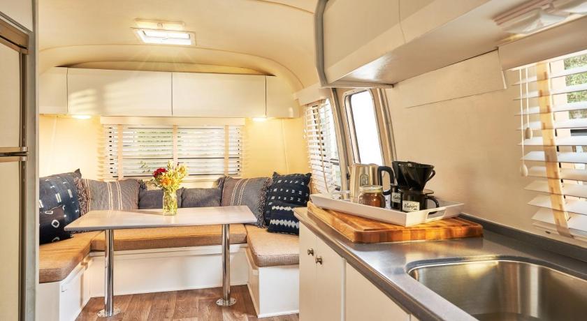 デイトン The Vintages Trailer Resort 宿泊施設 レストラン