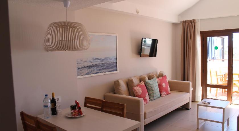 Tui Family Life Flamingo Beach In Lanzarote Room Deals