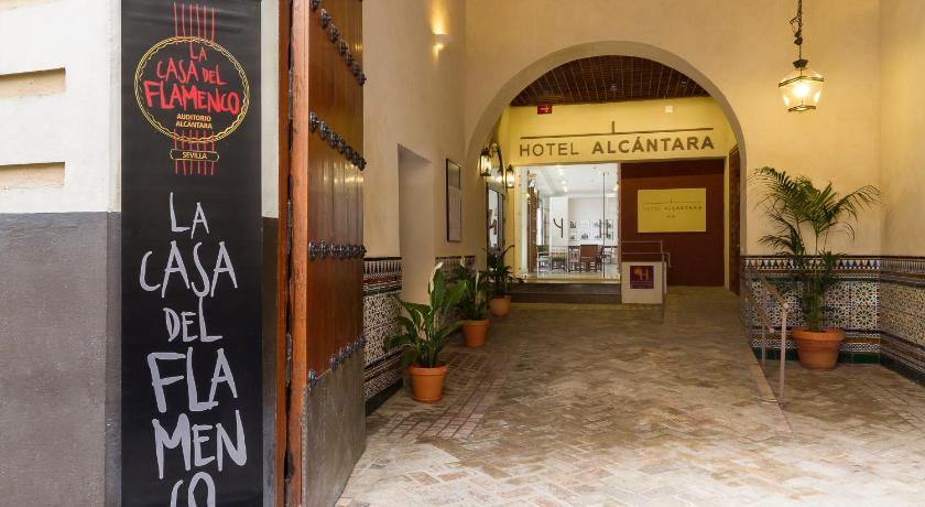 세비야 호텔 알칸타라 (Hotel Alcantara) 2성급 호텔 외관