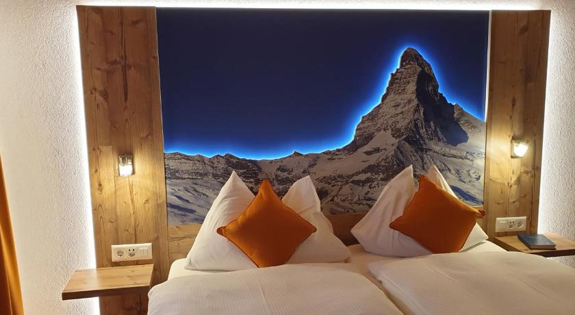 Typically Swiss Hotel Tascherhof photo
