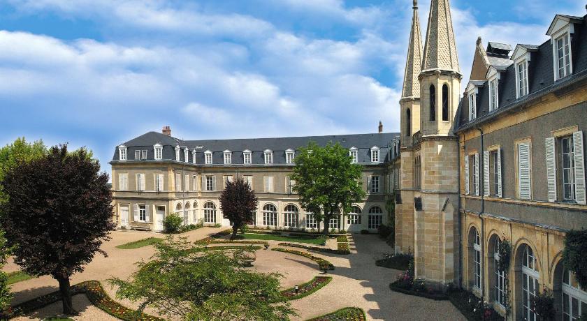 Espace Bernadette Soubirous Nevers — Hotel in Nevers