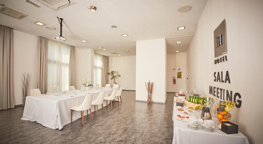 IH Hotels Milano Lorenteggio