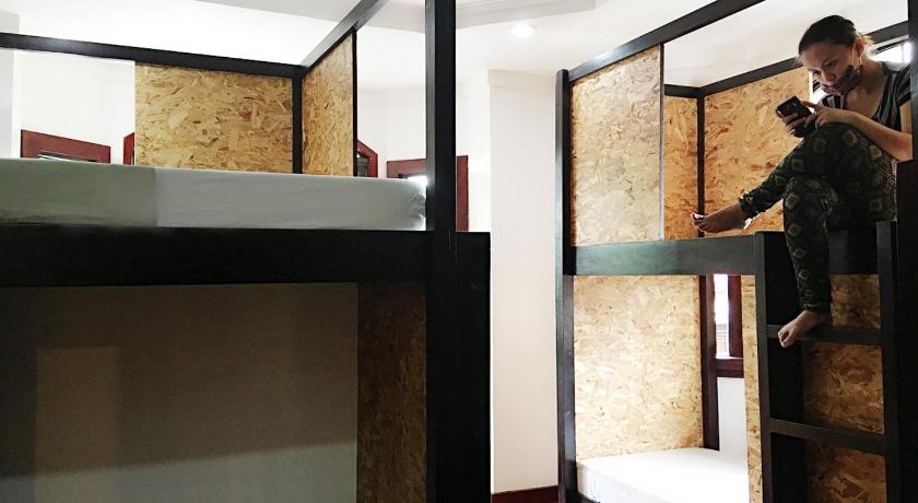 Image of Bunk Bed in a Mixed Dormitory 0