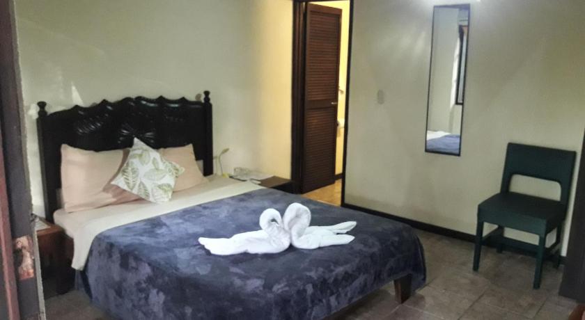 Image of Double Room with Garden View 3
