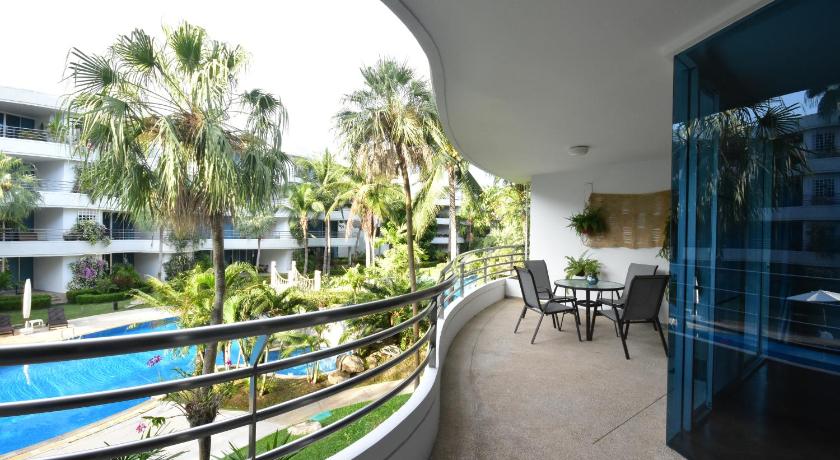 Hua Hin Beachfront Condo With Beach Access & Pools - image 20