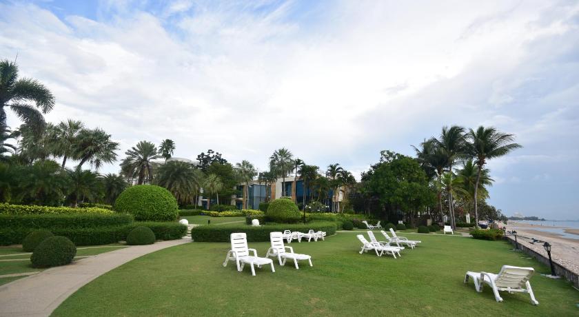 Hua Hin Beachfront Condo With Beach Access & Pools - image 5