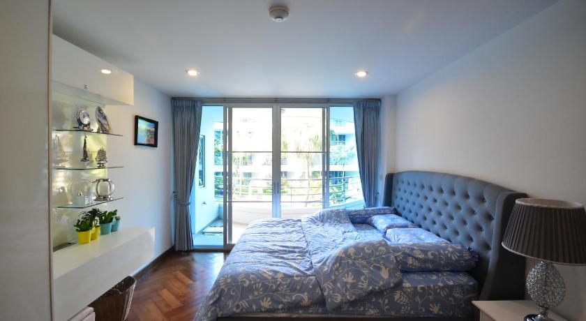 Hua Hin Beachfront Condo With Beach Access & Pools - image 25