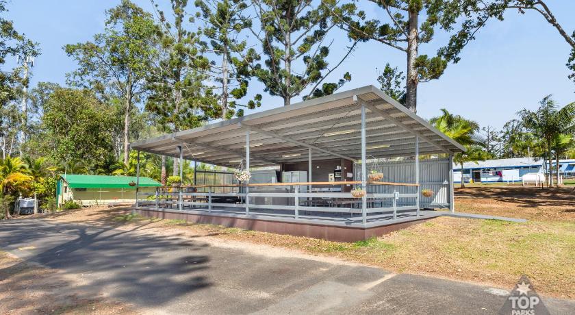 Lake Tinaroo Holiday Park photo