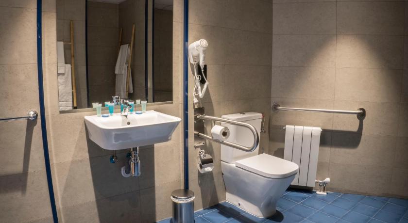 Hotel Alda Jolio Jaca photo