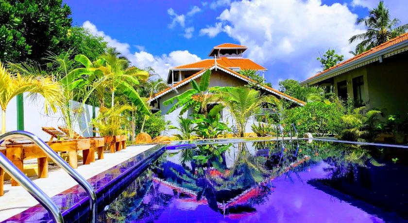 Thambili Cabanas — Hotel in Hikkaduwa