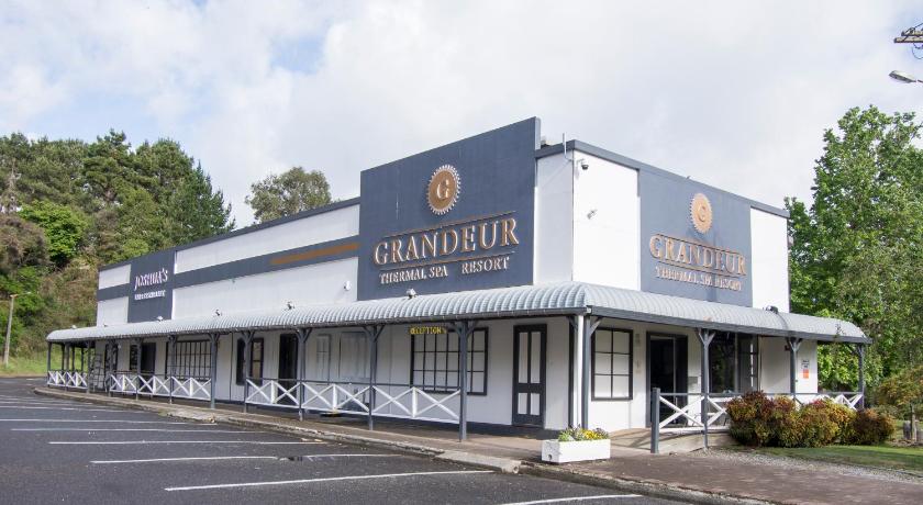 Grandeur Thermal Spa Resort — Hotel in Taupo