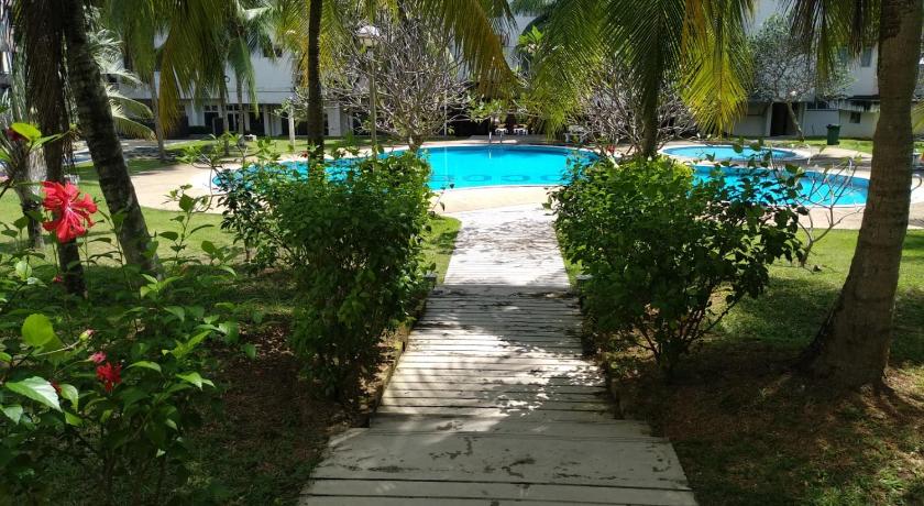 Haji Din Cocobay Condo photo