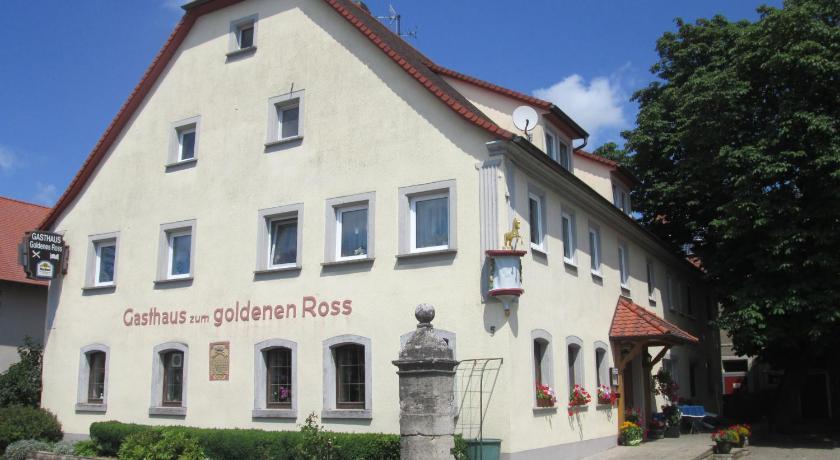 Gasthaus zum Goldenen Roß — Hotel in Creglingen
