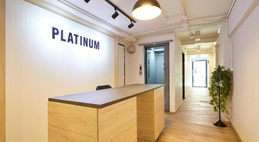 Platinum Deluxe Shopping Apartments – Bangkok, NY