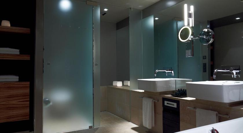 Image of Opera Suite 11