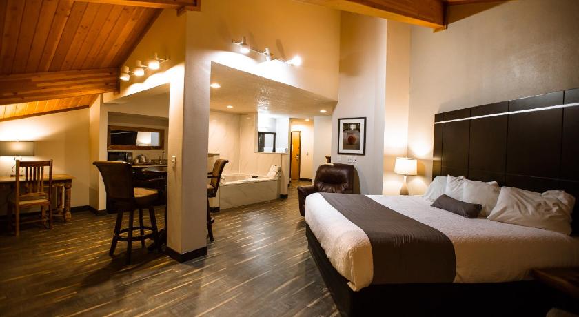 Ten Pin Inn & Suites photo