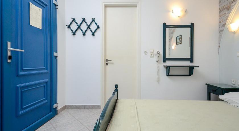 Polemis Studios & Apartments photo