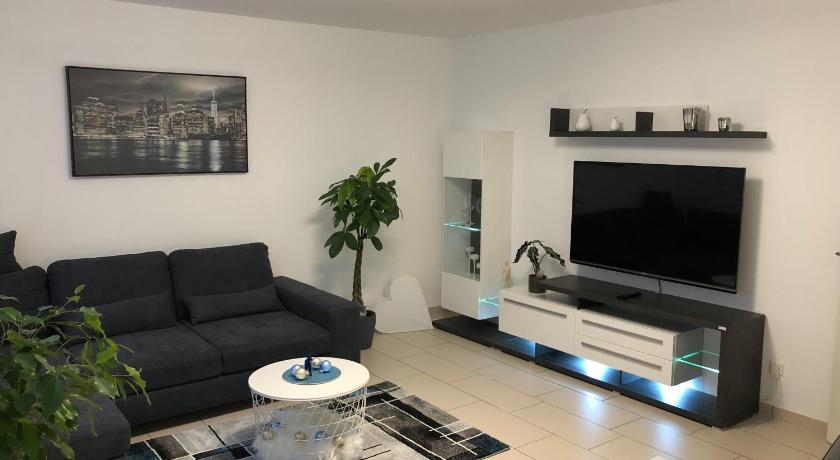 Ferienwohnung Holiday Home mit Netflix — Hotel in Herbolzheim