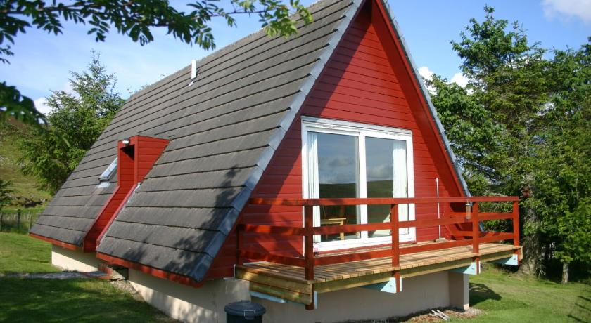 Highland Glen Lodges — Hotel in Edderton