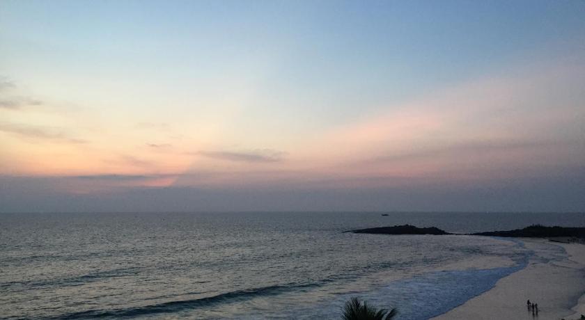 The Ocean Park Beach Resort photo