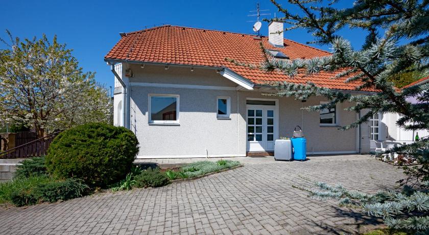 IdyllicPrague Cherry Tree Cottage photo