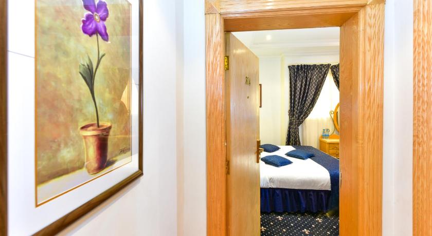 Image of Junior Suite 8