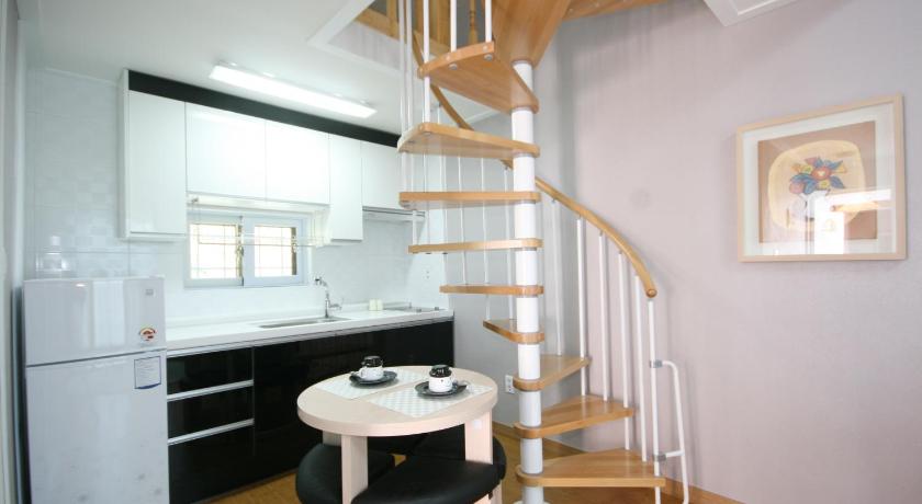 ホンチョン Forest of Color Pension 1つ星 ゲストハウス 外観