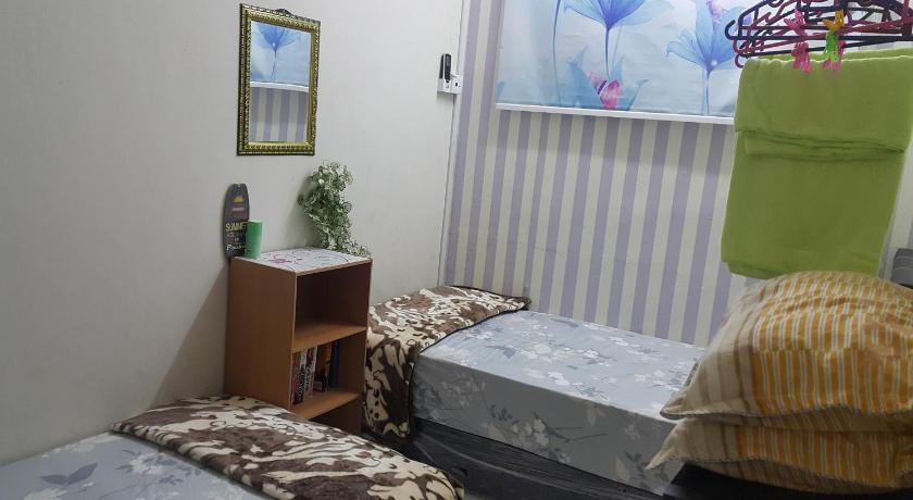 Image of Four-Bedroom House 21