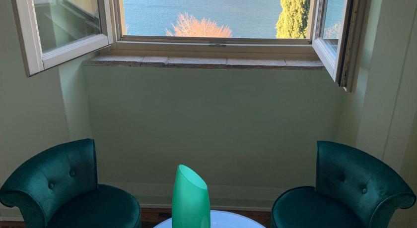 Image of Double Room with Spa Bath and Lake View 3