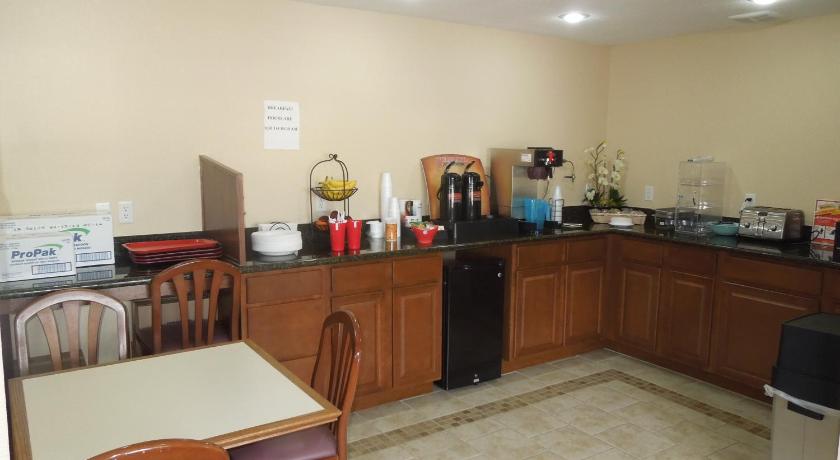 Budget Inn Watkins Glen photo