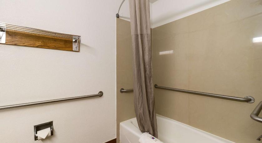 Motel 6-Davenport, IA photo