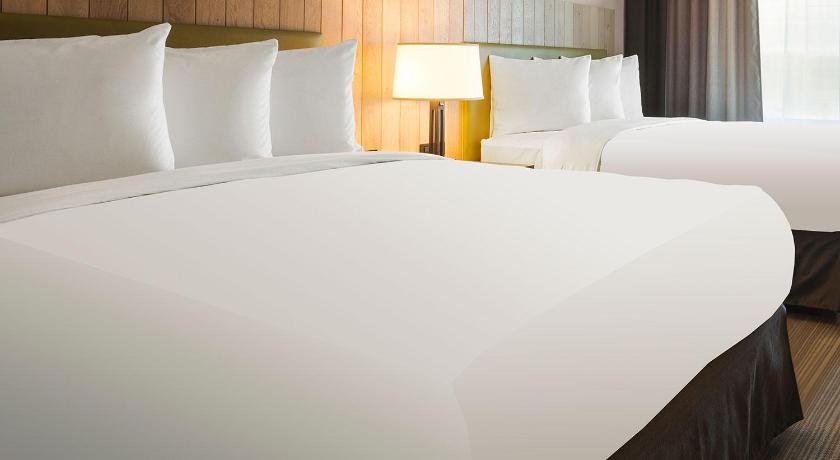 Country Inn & Suites by Radisson, Harrisburg West, PA photo