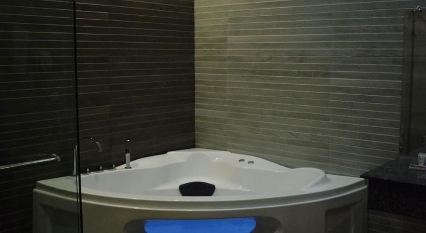 GRAND MILLENNIUM HOTEL LAHORE - image 6