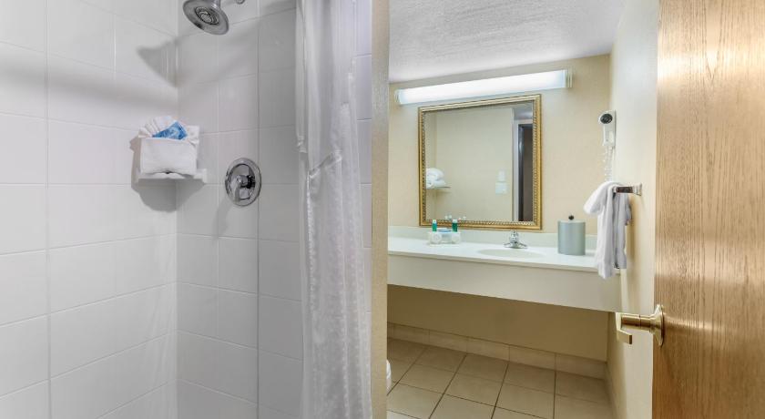 Holiday Inn Express Chicago-Downers Grove