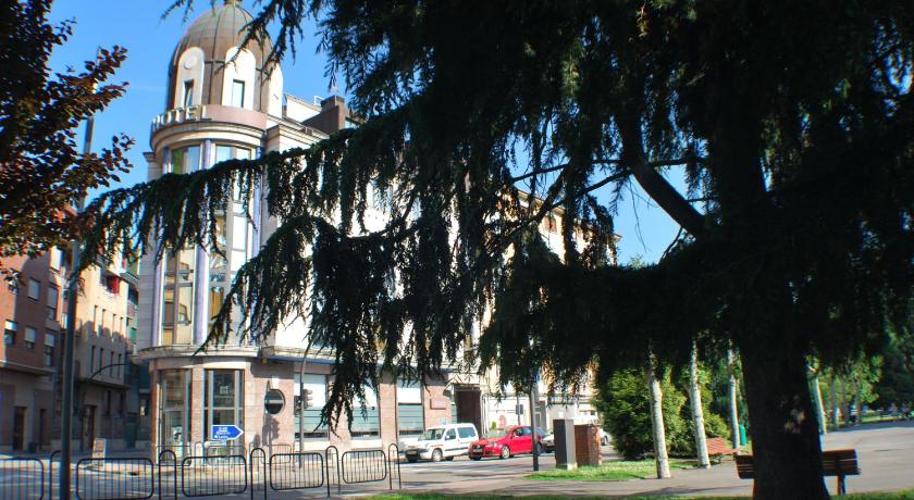 Hotel Mieres del Camino