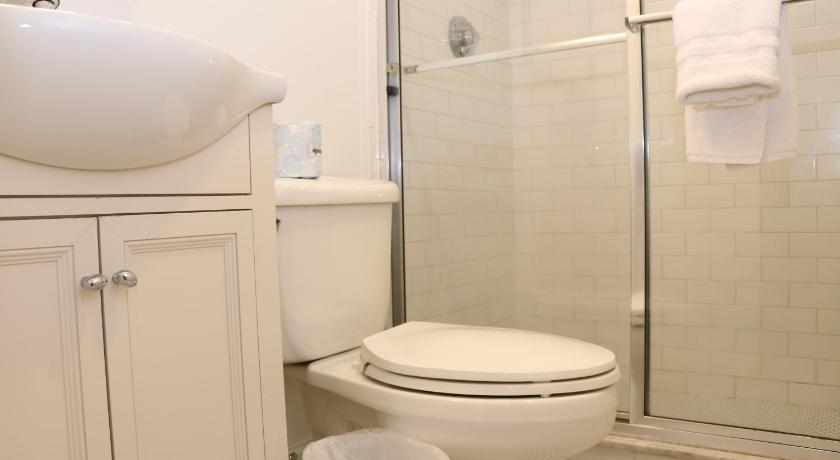 Stylish 2 Bedroom in South End photo