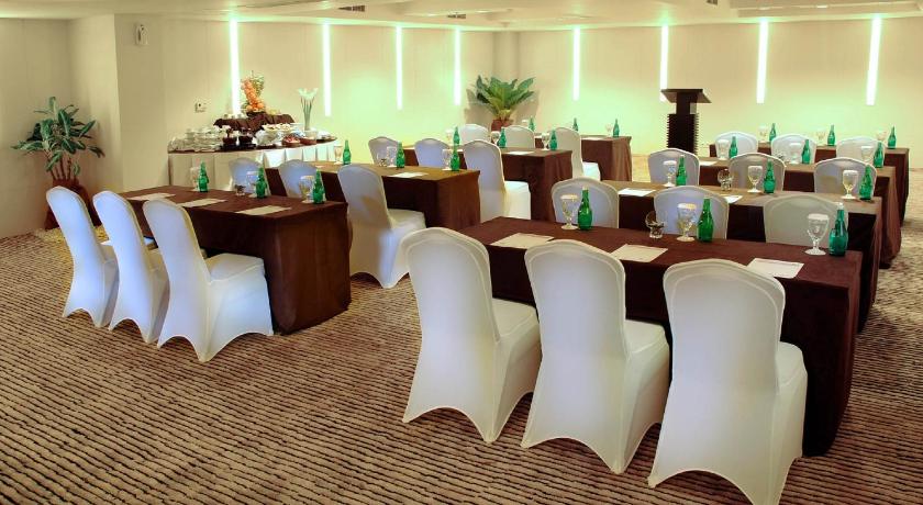 Aston Kuta Hotel and Residence - image 28