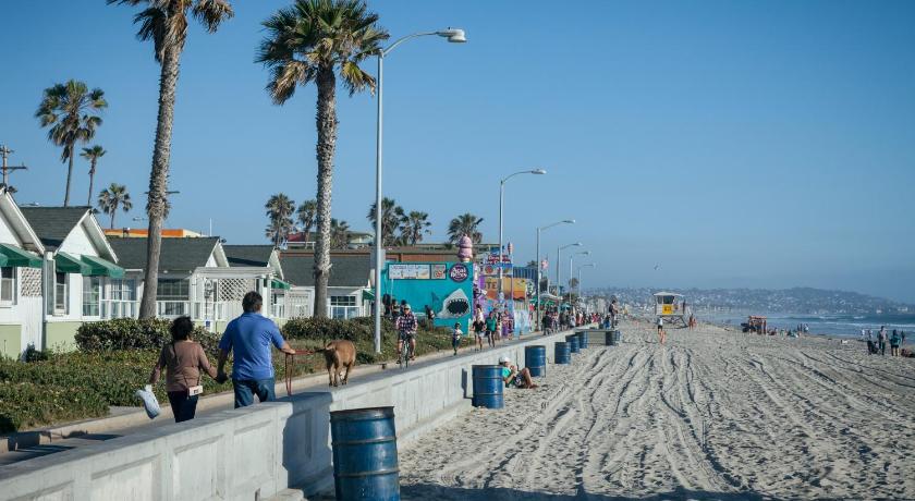 PB Surf Beachside Inn