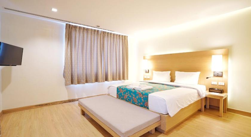 Image of Deluxe Room with Balcony 8