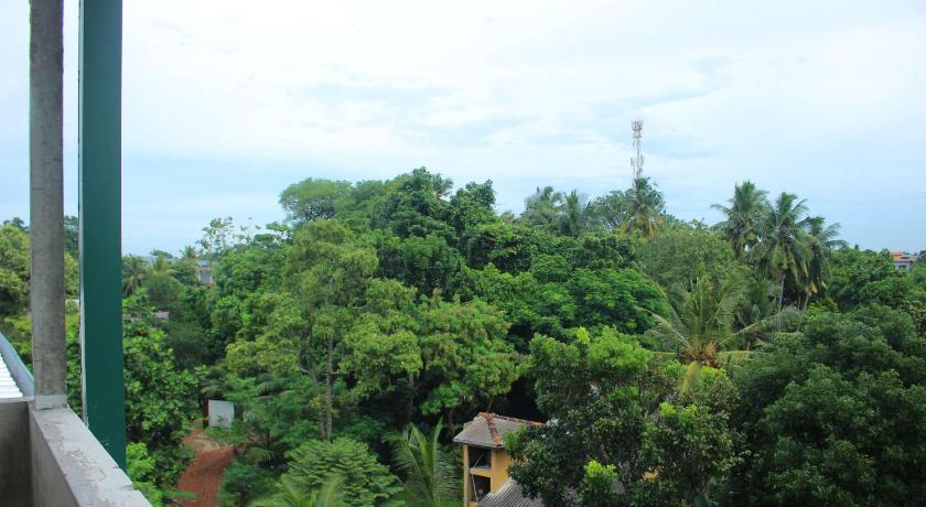 Heritage Eco Resort Kelaniya photo