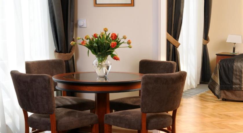 Image of Luxury One-Bedroom Apartment 8