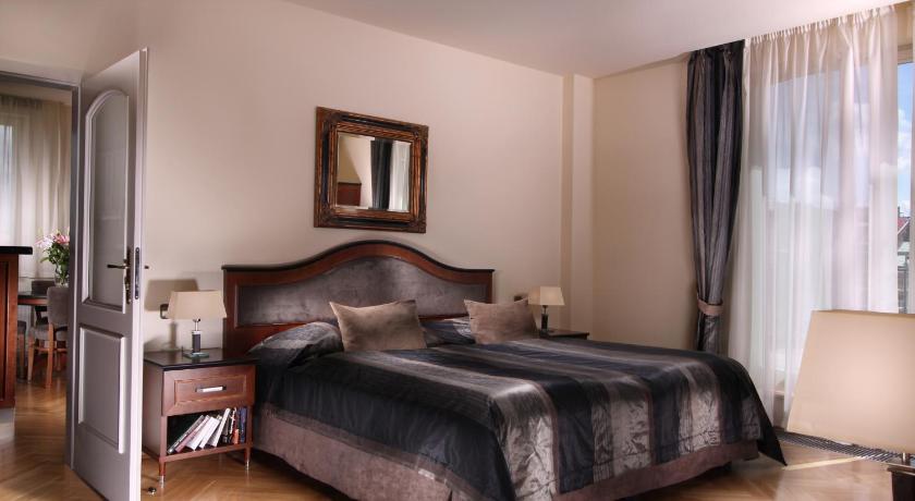 Image of Luxury One-Bedroom Apartment 3