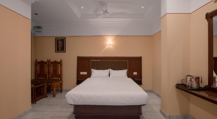 Hotel Vashanth Krishna